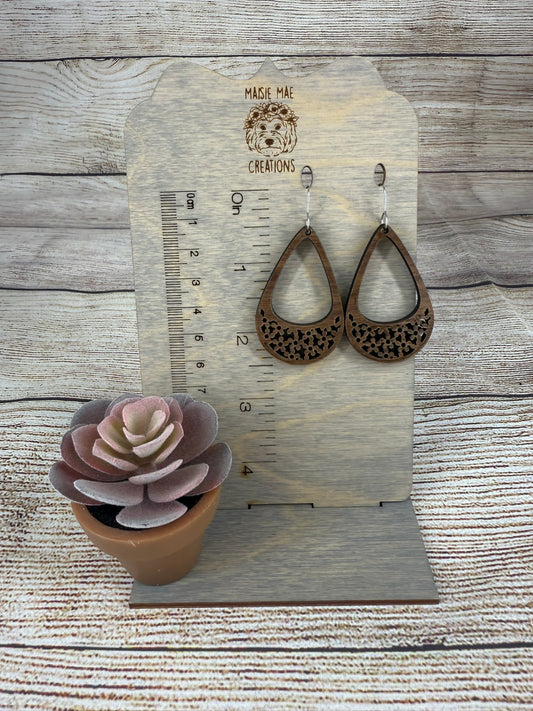 Cutout Teardrop Flower